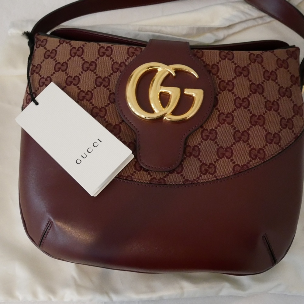 NWT Gucci Arli GG Medium Shoulder Bag - Burgundy
